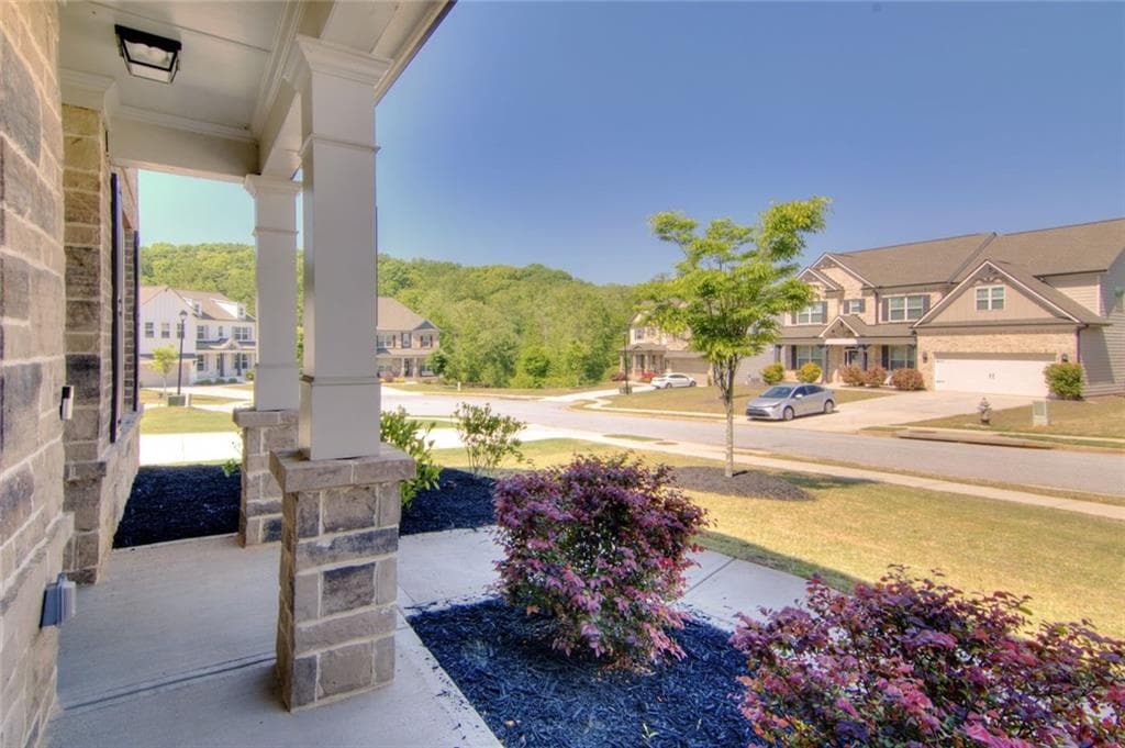4 bedroom, 3 bathroom, 3,204 sq ft single family residence for rent at 7107 Branch Creek Cove, Flowery Branch, GA 30542 for $3,200 a month — photo 8