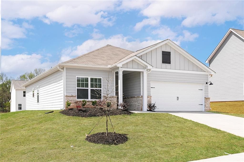 3 bedroom, 2 bathroom, 1,408 sq ft single family residence for sale at 244 Sunfish Circle, Jefferson, GA 30548 — photo 2