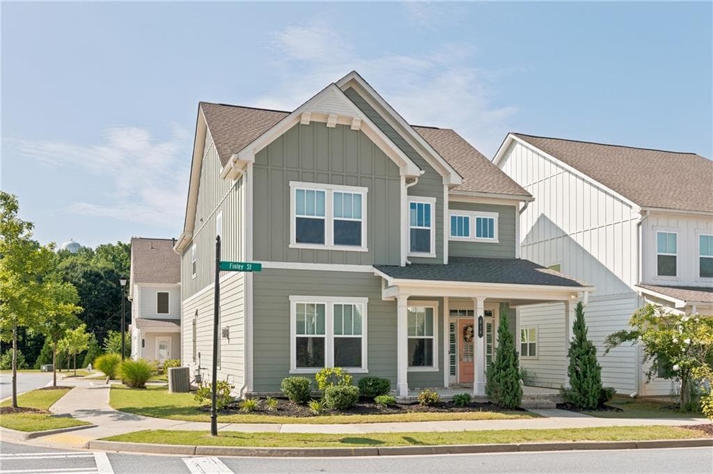 4 bedroom, 4 bathroom, 2,540 sq ft single family residence under contract at 618 Finley Street, Suwanee, GA 30024 — photo 2