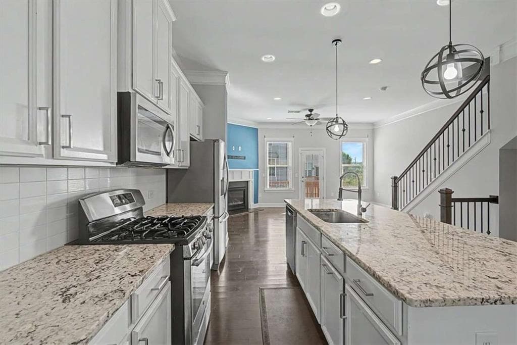 4 bedroom, 4 bathroom, 2,009 sq ft townhouse for sale at 4469 Dunblane Avenue, Sugar Hill, GA 30518 — photo 8