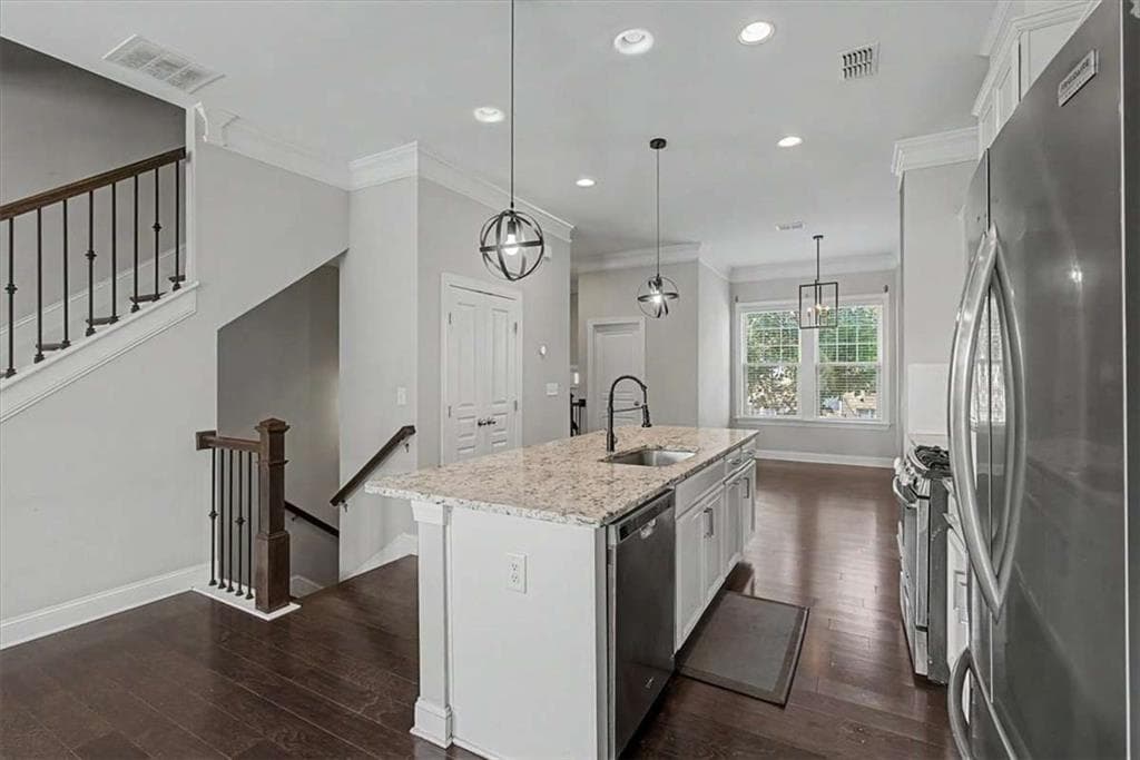 4 bedroom, 4 bathroom, 2,009 sq ft townhouse for sale at 4469 Dunblane Avenue, Sugar Hill, GA 30518 — photo 10