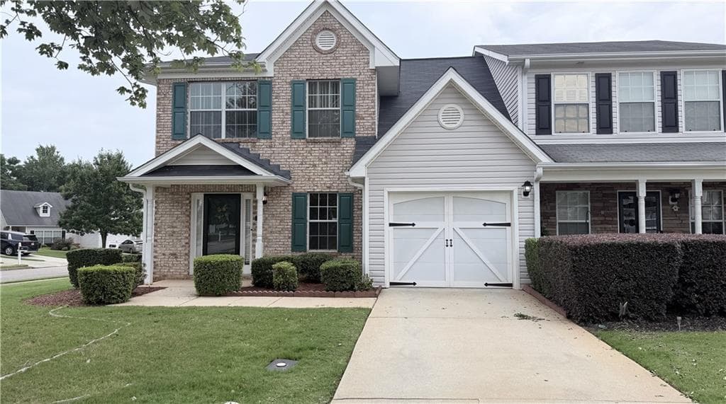 3 bedroom, 3 bathroom, 1,860 sq ft townhouse for sale at 2000 Village Run Drive, Mcdonough, GA 30252 — photo 2