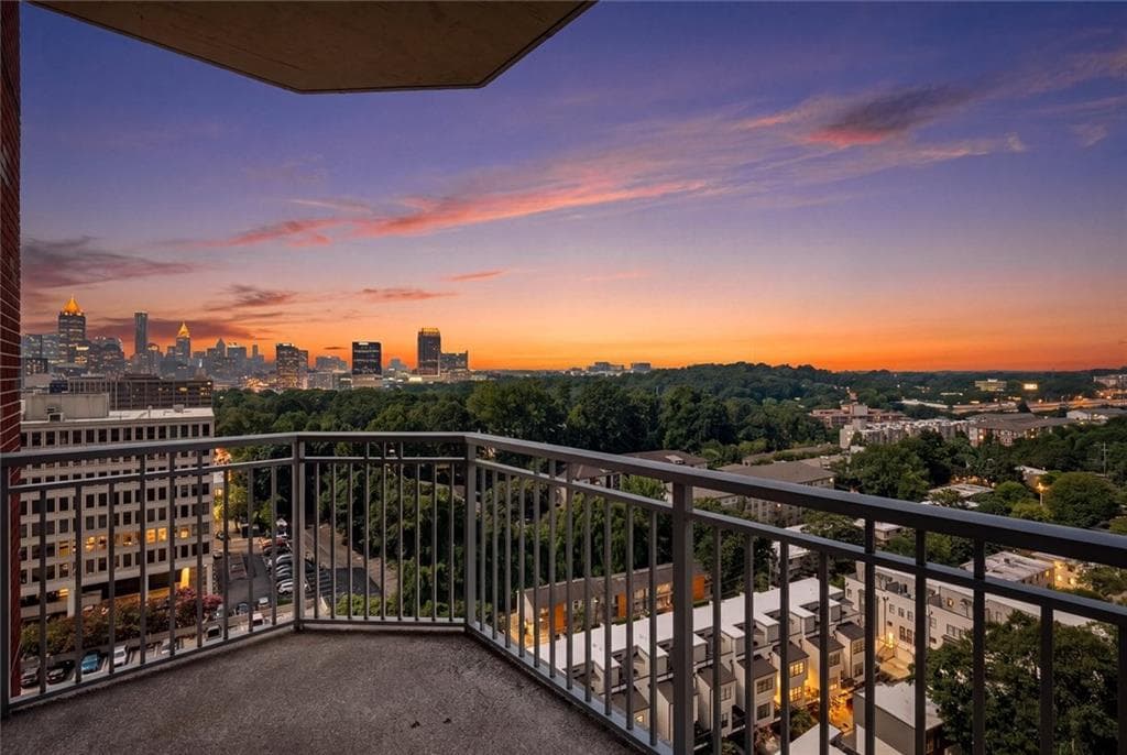 3 bedroom, 3 bathroom, 1,709 sq ft condominium for sale at 1820 Peachtree Street 1114, Atlanta, GA 30309 — photo 2