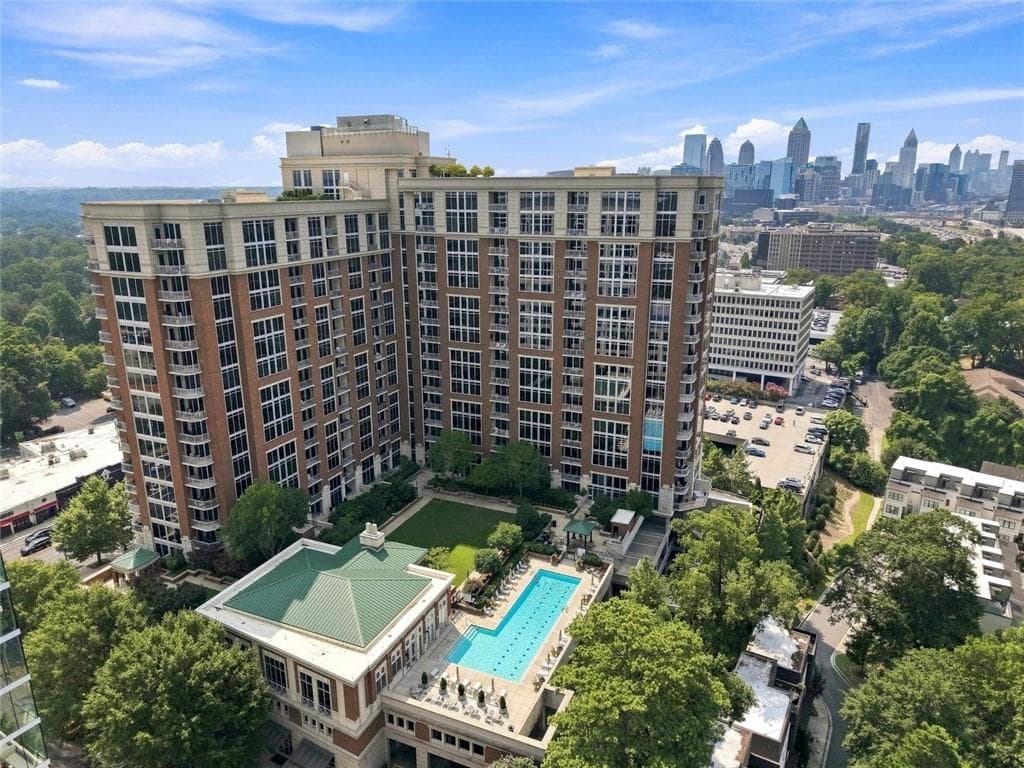3 bedroom, 3 bathroom, 1,709 sq ft condominium for sale at 1820 Peachtree Street 1114, Atlanta, GA 30309 — photo 3