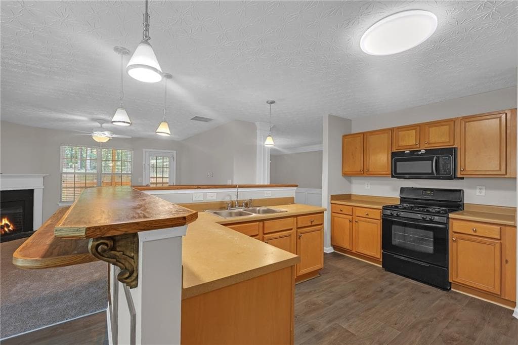 5 bedroom, 3 bathroom, 2,598 sq ft single family residence for sale at 30 EMERSON Trail, Covington, GA 30016 — photo 10