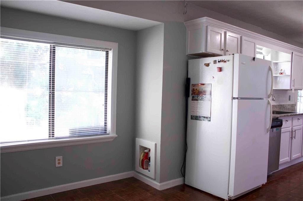 4 bedroom, 2 bathroom, 1,882 sq ft single family residence for sale at 5744 Everglades Lane, Norcross, GA 30071 — photo 10