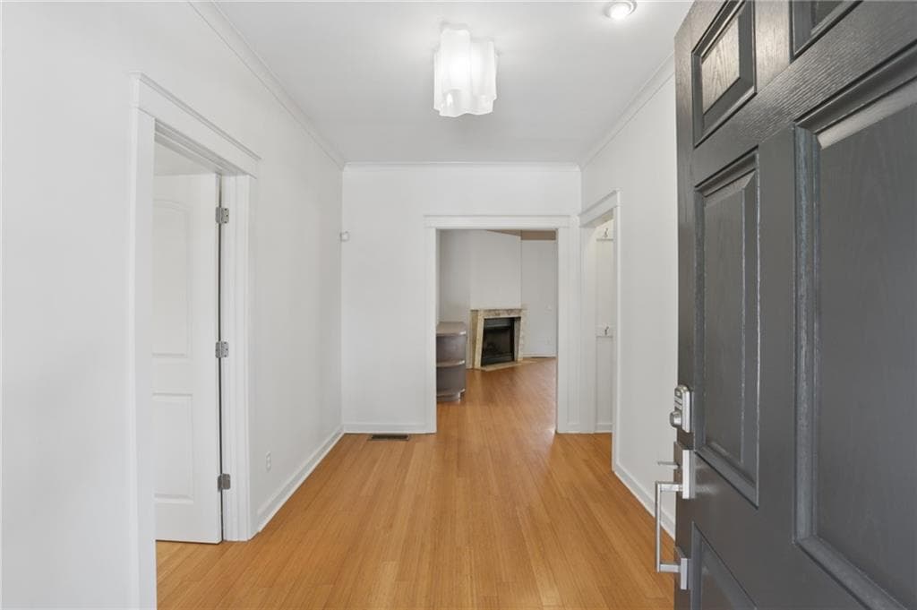 3 bedroom, 2 bathroom, 1,750 sq ft triplex for rent at 292 Fortune Street A, Atlanta, GA 30312 for $4,000 a month — photo 5