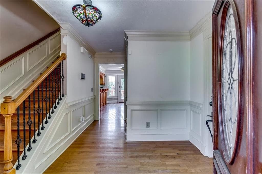 6 bedroom, 4 bathroom, 3,167 sq ft single family residence for sale at 6963 Whispering Oaks Court, Stone Mountain, GA 30087 — photo 3