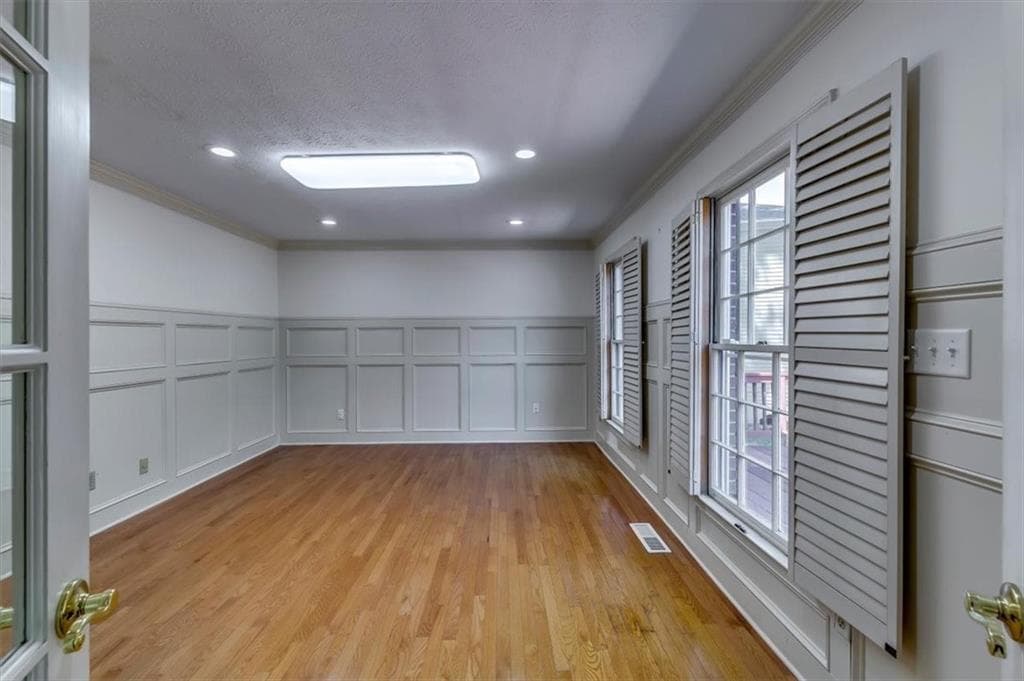 6 bedroom, 4 bathroom, 3,167 sq ft single family residence for sale at 6963 Whispering Oaks Court, Stone Mountain, GA 30087 — photo 5