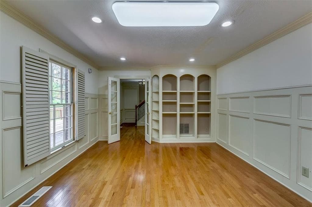 6 bedroom, 4 bathroom, 3,167 sq ft single family residence for sale at 6963 Whispering Oaks Court, Stone Mountain, GA 30087 — photo 6