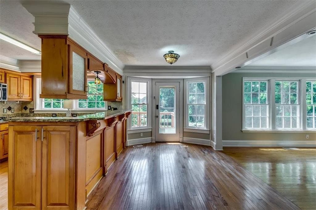 6 bedroom, 4 bathroom, 3,167 sq ft single family residence for sale at 6963 Whispering Oaks Court, Stone Mountain, GA 30087 — photo 7