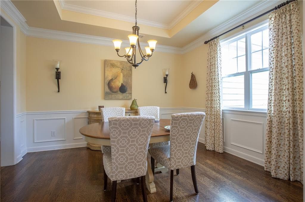 4 bedroom, 3 bathroom, 3,726 sq ft single family residence for sale at 3228 Black Gum Lane, Gainesville, GA 30504 — photo 3