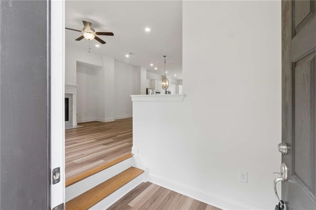 4 bedroom, 4 bathroom, 2,530 sq ft townhouse for sale at 4812 Highside Way, Smyrna, GA 30082 — photo 5