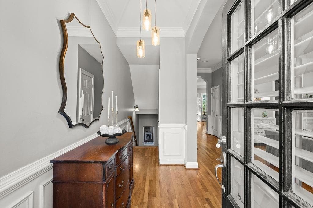 4 bedroom, 4 bathroom, 2,862 sq ft townhouse for sale at 594 Parkside Village Way, Marietta, GA 30060 — photo 2