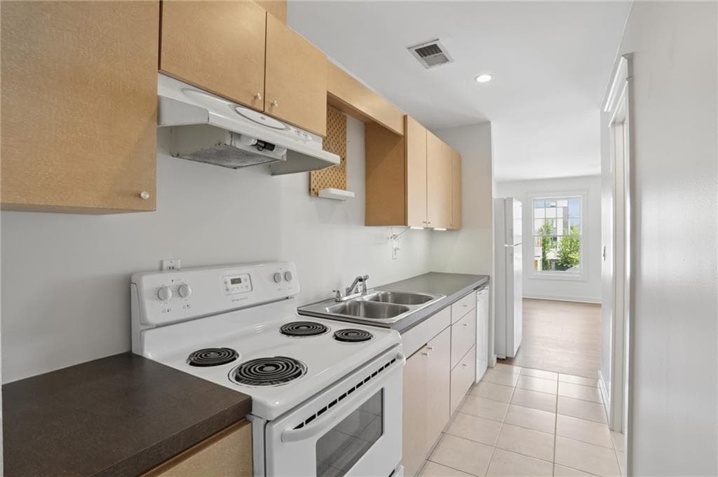 2 bedroom, 2 bathroom, 1,300 sq ft triplex for rent at 292 Fortune Street C, Atlanta, GA 30312 for $2,750 a month — photo 8