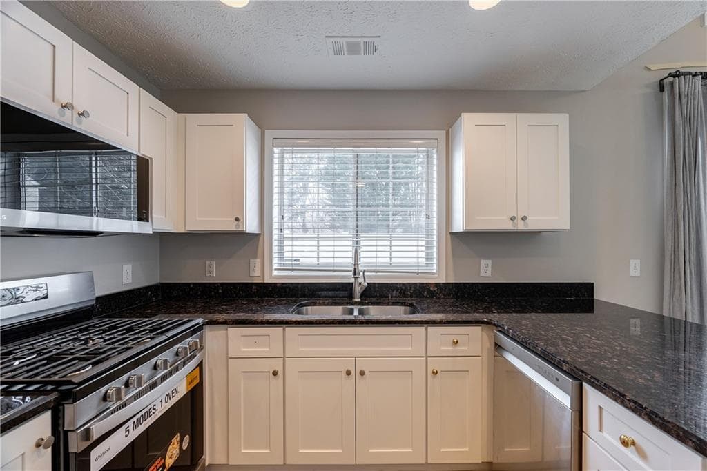 2 bedroom, 3 bathroom, 1,322 sq ft single family residence for rent at 211 Harmony Court, Milton, GA 30004 for $2,250 a month — photo 10