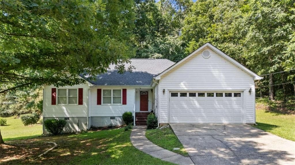 3 bedroom, 2 bathroom, 1,438 sq ft single family residence for sale at 230 Michael Boulevard, Cedartown, GA 30125
