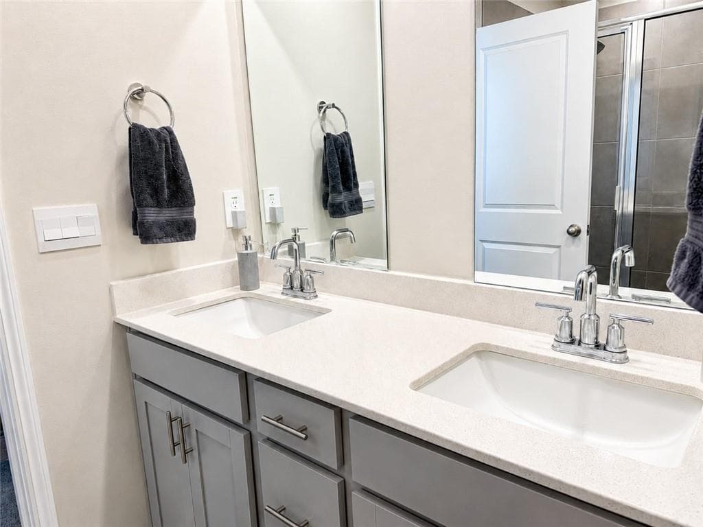 3 bedroom, 3 bathroom, 1,868 sq ft townhouse for sale at 6395 Apalachee Way, Smyrna, GA 30126 — photo 7
