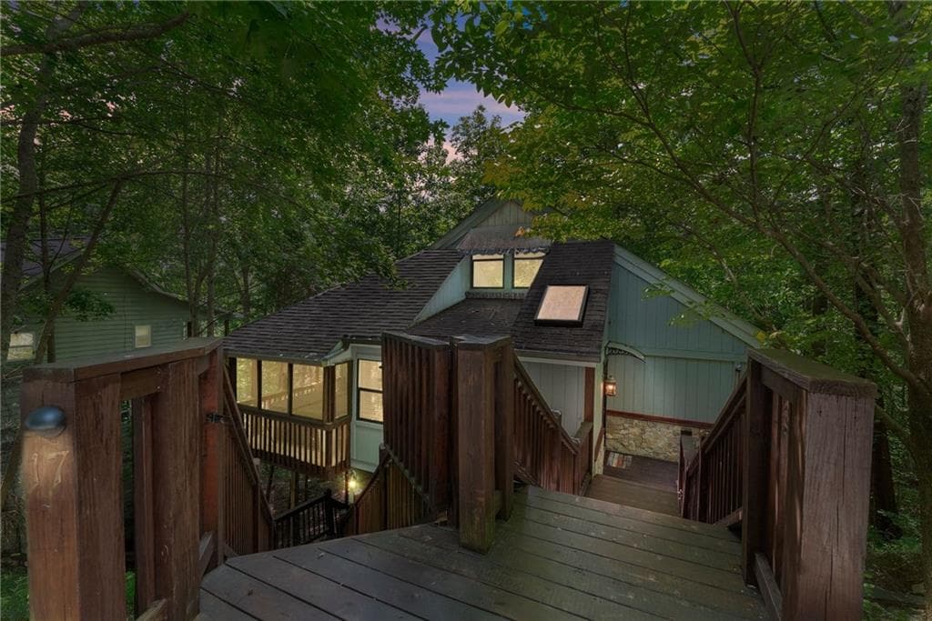 3 bedroom, 2 bathroom, 1,135 sq ft single family residence for sale at 17 Dach Bruecke Gasse, Helen, GA 30545 — photo 6
