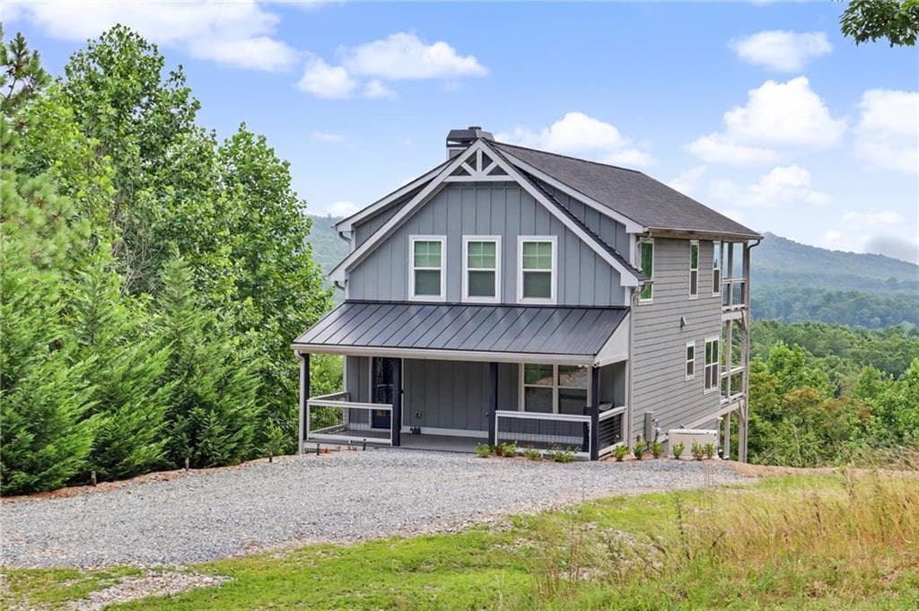 4 bedroom, 4 bathroom, 2,612 sq ft single family residence for sale at 9 Queens Court, Blairsville, GA 30512