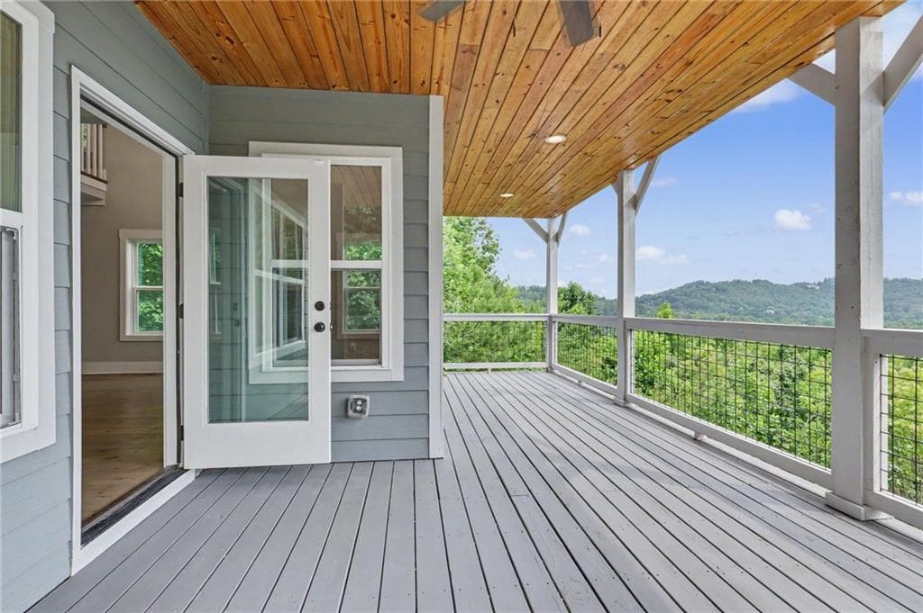 4 bedroom, 4 bathroom, 2,612 sq ft single family residence for sale at 9 Queens Court, Blairsville, GA 30512 — photo 7