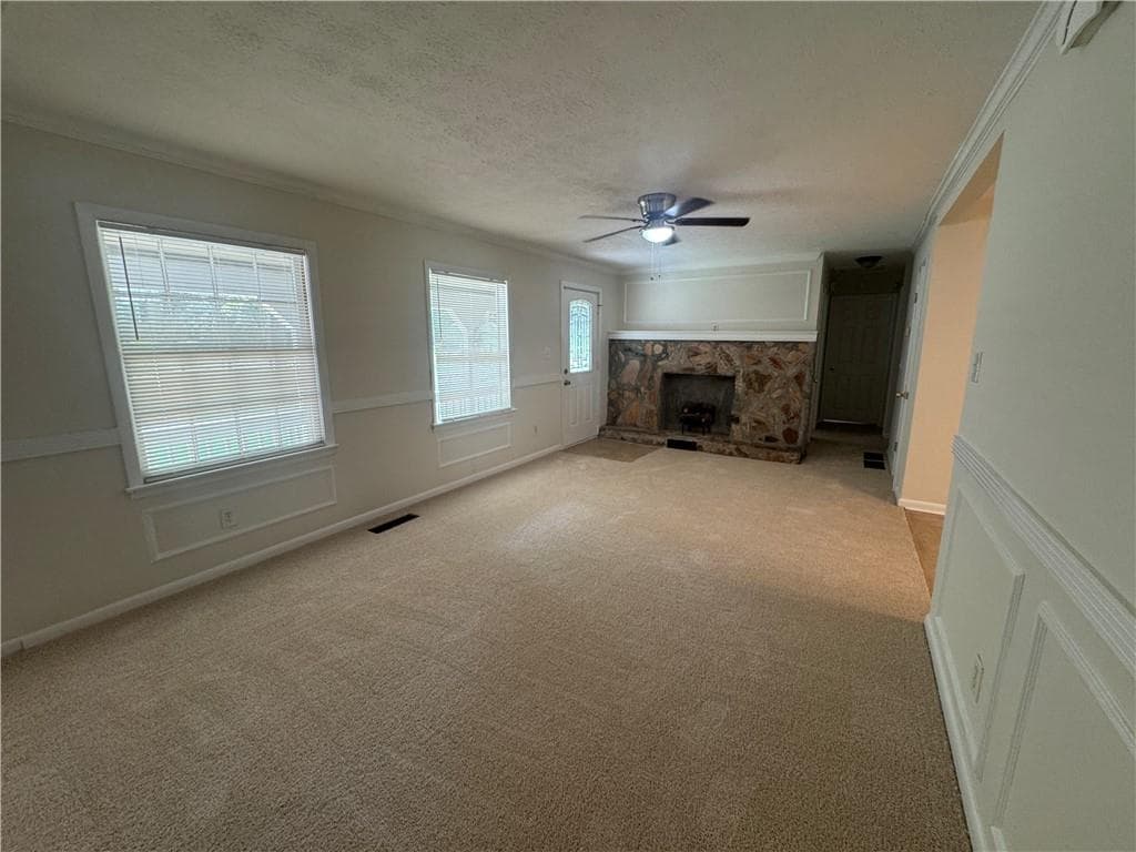 4 bedroom, 2 bathroom, 1,938 sq ft single family residence for sale at 8497 Stonewall Jackson Drive, Jonesboro, GA 30238 — photo 6