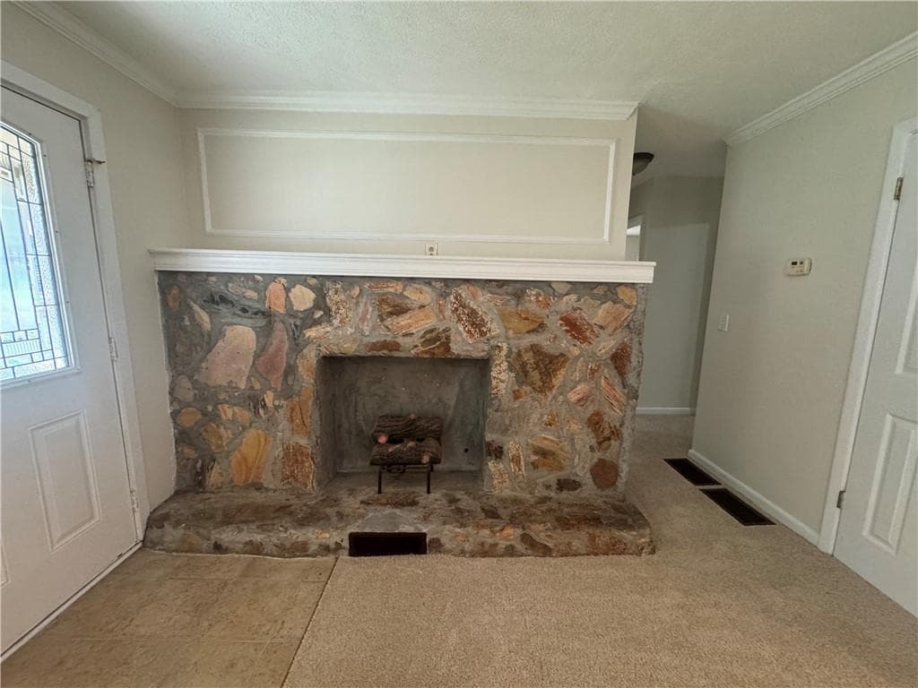 4 bedroom, 2 bathroom, 1,938 sq ft single family residence for sale at 8497 Stonewall Jackson Drive, Jonesboro, GA 30238 — photo 7