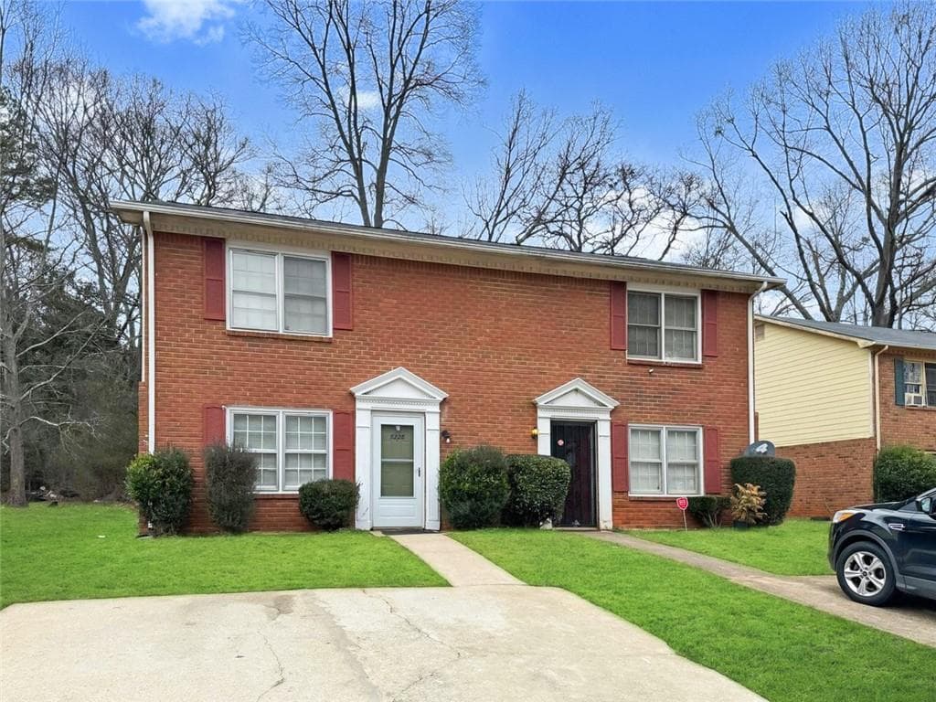 duplex for sale at 5223 Ridge Forest Drive, Stone Mountain, GA 30083