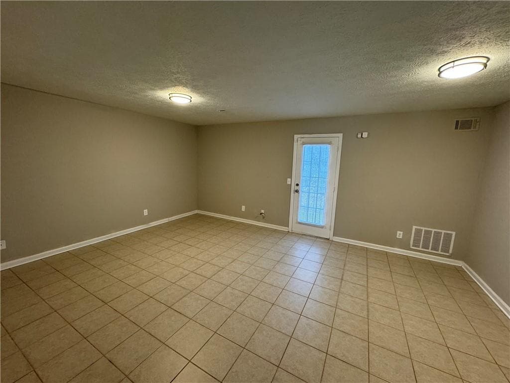 duplex for sale at 5223 Ridge Forest Drive, Stone Mountain, GA 30083 — photo 10