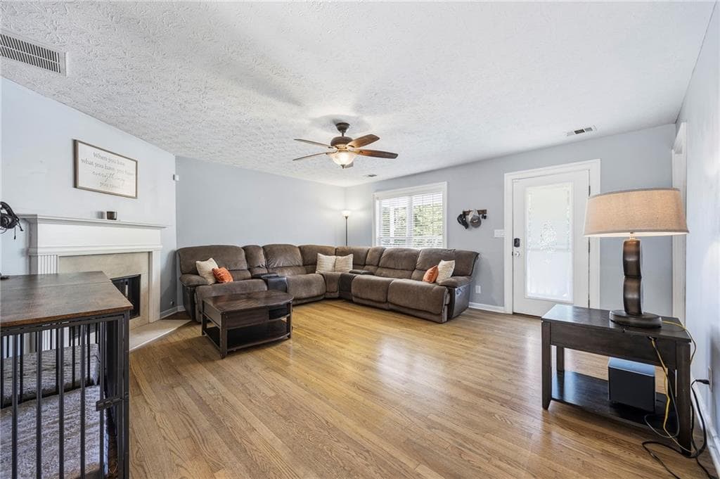 3 bedroom, 2 bathroom, 1,653 sq ft single family residence for sale at 515 Creek View Place, Mcdonough, GA 30252 — photo 8