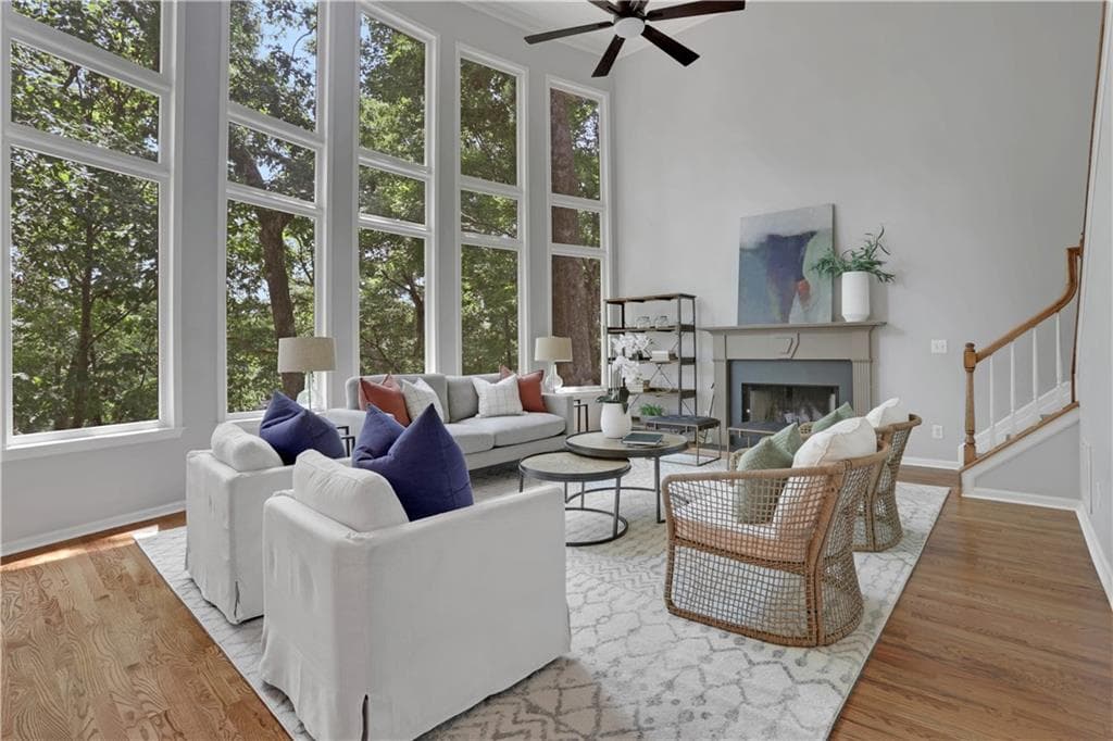 6 bedroom, 4 bathroom, 4,000 sq ft single family residence under contract at 1950 Woods River Lane, Duluth, GA 30097 — photo 4