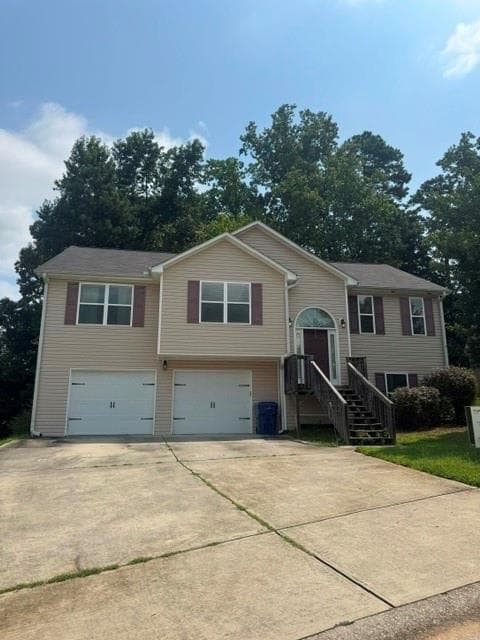 3 bedroom, 2 bathroom, 1,498 sq ft single family residence under contract at 603 Cole Creek Drive, Dallas, GA 30157