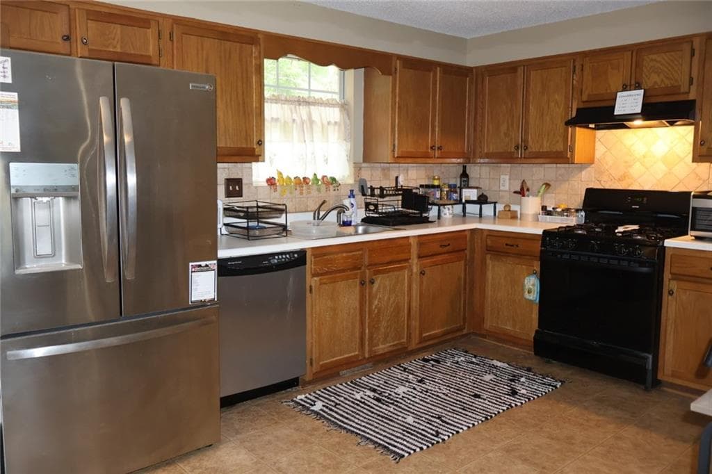 3 bedroom, 2 bathroom, 1,158 sq ft single family residence under contract at 8748 Jenkins Road, Douglasville, GA 30187 — photo 7
