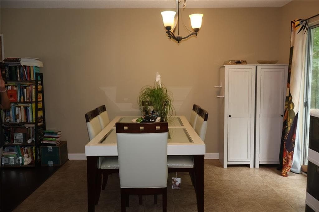 3 bedroom, 2 bathroom, 1,158 sq ft single family residence under contract at 8748 Jenkins Road, Douglasville, GA 30187 — photo 8