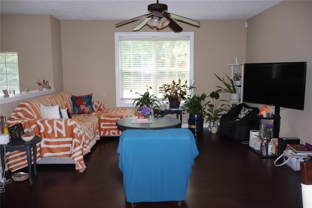 3 bedroom, 2 bathroom, 1,158 sq ft single family residence under contract at 8748 Jenkins Road, Douglasville, GA 30187 — photo 10