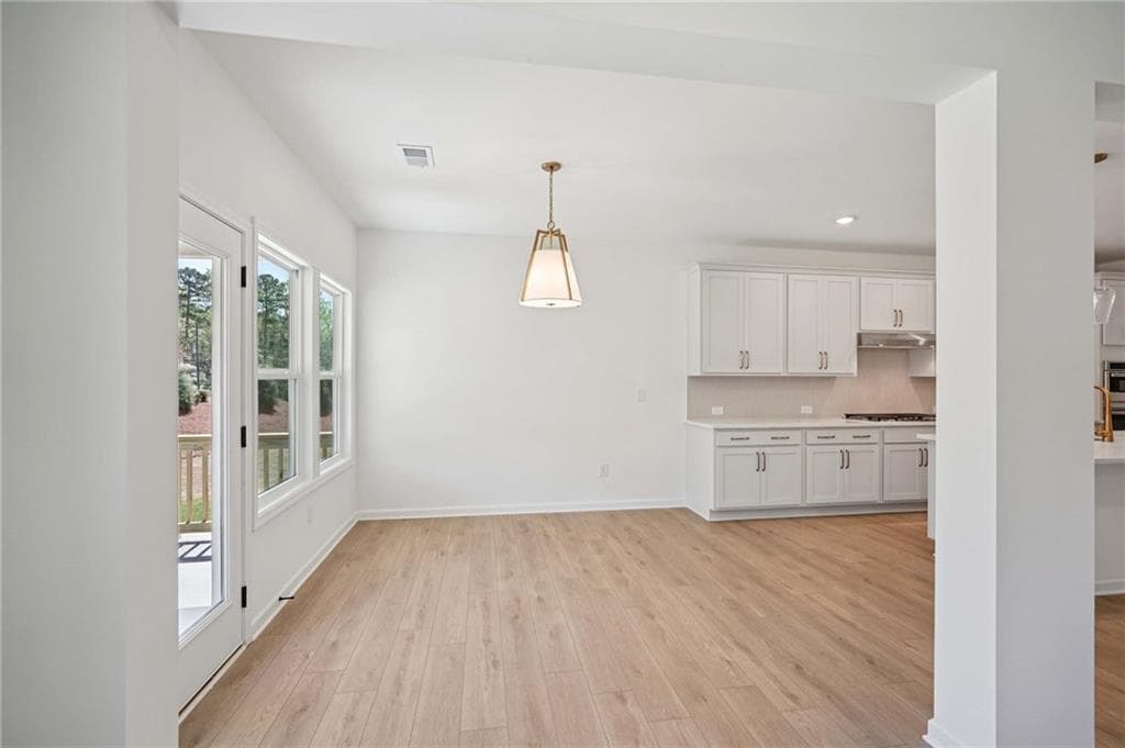 5 bedroom, 4 bathroom, 3,214 sq ft single family residence under contract at 6225 Kismet Road, Buford, GA 30518 — photo 9