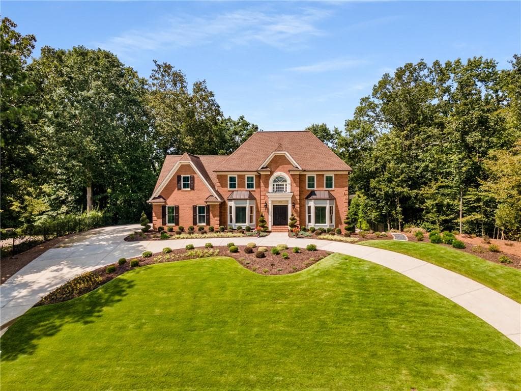 5 bedroom, 5 bathroom, 3,852 sq ft single family residence for sale at 2995 Coles Way, Atlanta, GA 30350 — photo 3