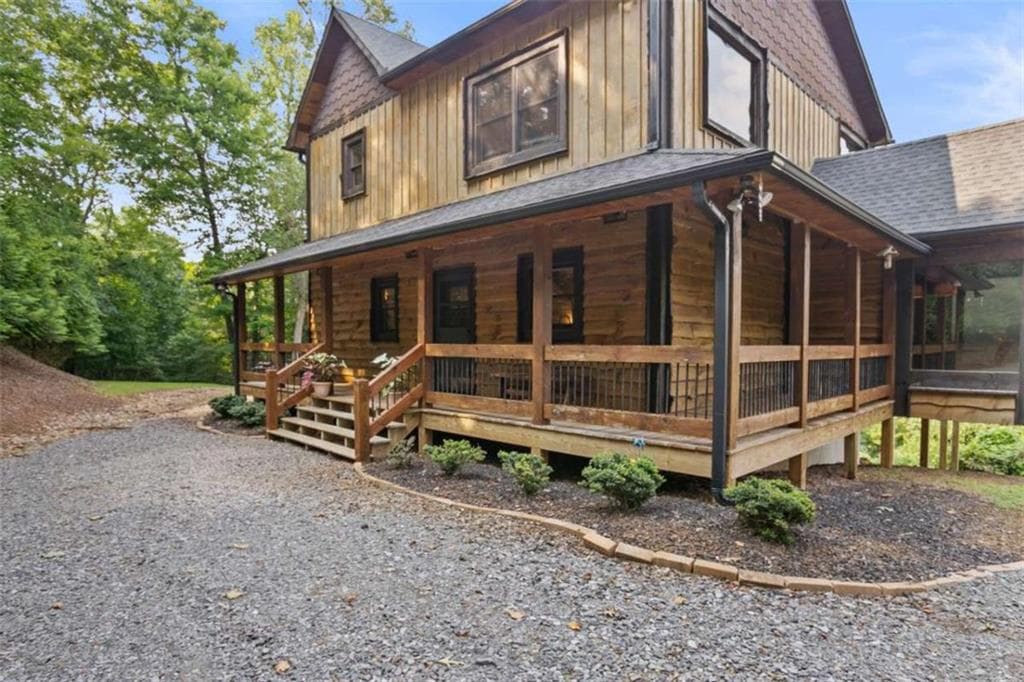 3 bedroom, 5 bathroom, 2,936 sq ft single family residence for sale at 231 Kyle Road, Blue Ridge, GA 30513 — photo 6