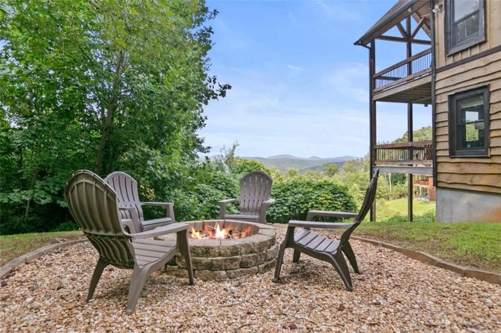 3 bedroom, 5 bathroom, 2,936 sq ft single family residence for sale at 231 Kyle Road, Blue Ridge, GA 30513 — photo 7