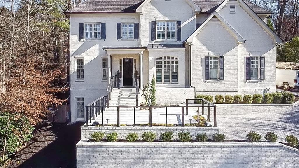 6 bedroom, 6 bathroom single family residence for rent at 2991 Sequoyah Drive, Atlanta, GA 30327 for $14,500 a month — photo 3