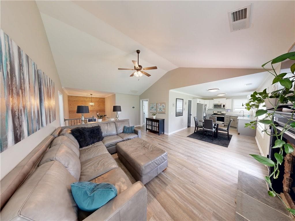 4 bedroom, 3 bathroom, 1,834 sq ft single family residence under contract at 345 Kodiak Road, Carrollton, GA 30117 — photo 8