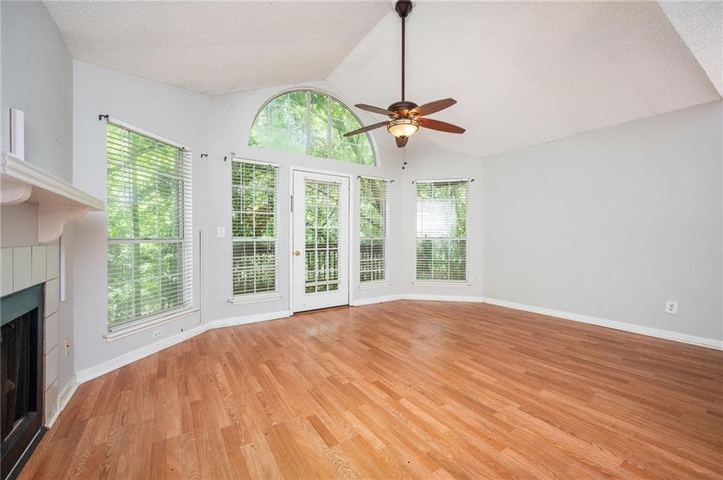 2 bedroom, 2 bathroom, 880 sq ft condominium for rent at 915 Wentworth Court, Johns Creek, GA 30022 for $1,900 a month — photo 3