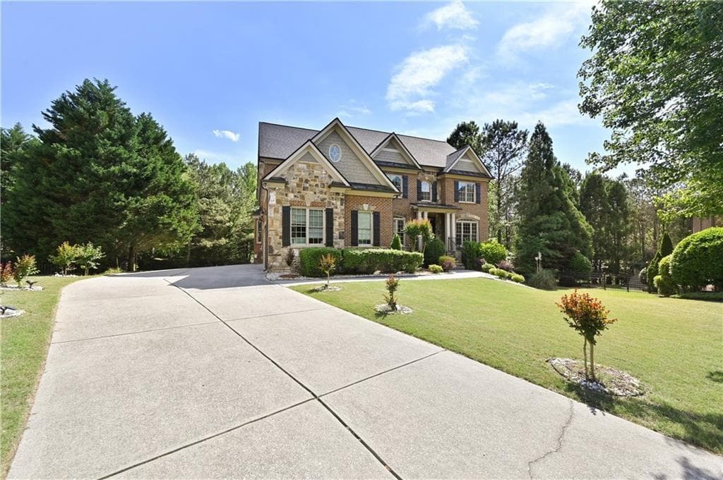 9 bedroom, 7 bathroom, 6,511 sq ft single family residence under contract at 3160 Rock Manor Way, Buford, GA 30519 — photo 2