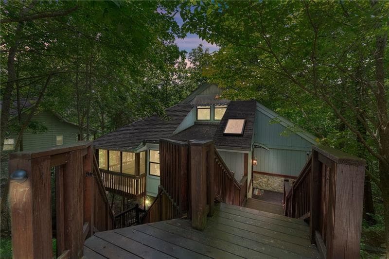 3 bedroom, 2 bathroom, 1,135 sq ft single family residence for rent at 17 Dach Bruecke Gasse, Helen, GA 30545 for $2,500 a month — photo 6