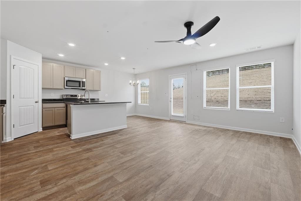 3 bedroom, 3 bathroom, 1,579 sq ft townhouse for sale at 216 Norchester Avenue, Hogansville, GA 30230 — photo 6