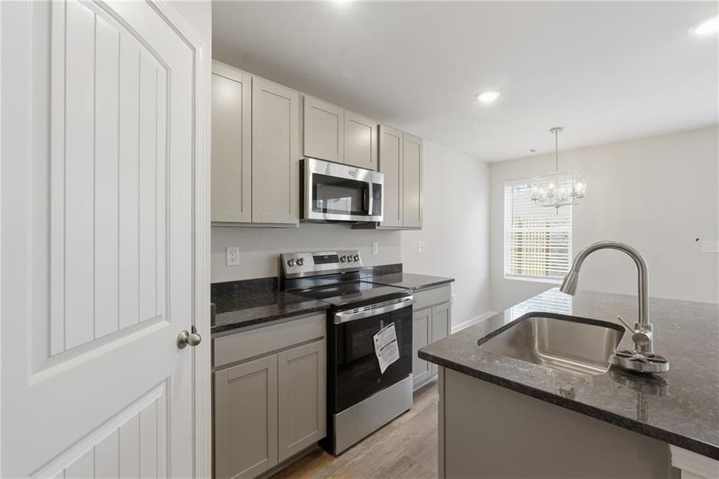 3 bedroom, 3 bathroom, 1,579 sq ft townhouse for sale at 216 Norchester Avenue, Hogansville, GA 30230 — photo 8