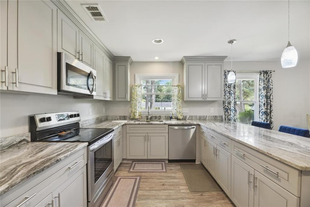 3 bedroom, 2 bathroom, 1,693 sq ft single family residence for rent at 4142 Blackhawk Drive, Stone Mountain, GA 30083 for $2,500 a month — photo 4