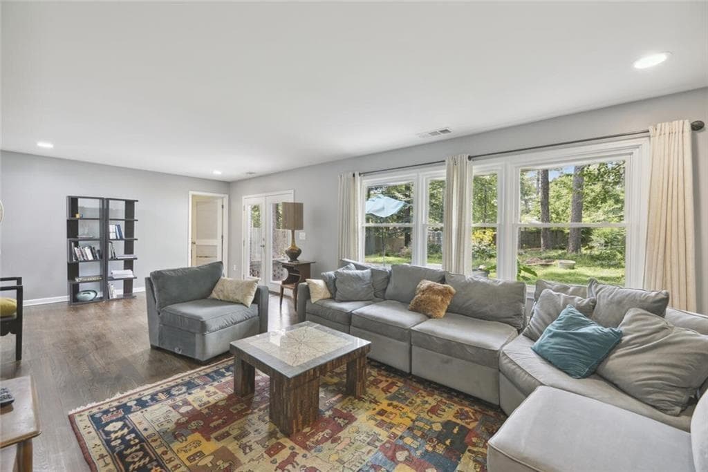 3 bedroom, 2 bathroom, 1,693 sq ft single family residence for rent at 4142 Blackhawk Drive, Stone Mountain, GA 30083 for $2,500 a month — photo 9