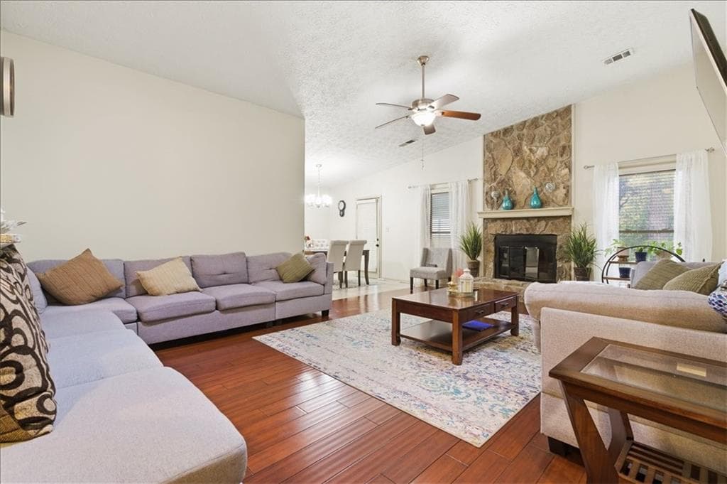 3 bedroom, 2 bathroom, 1,746 sq ft single family residence for rent at 2025 Kristian Way, Roswell, GA 30076 for $2,700 a month — photo 5