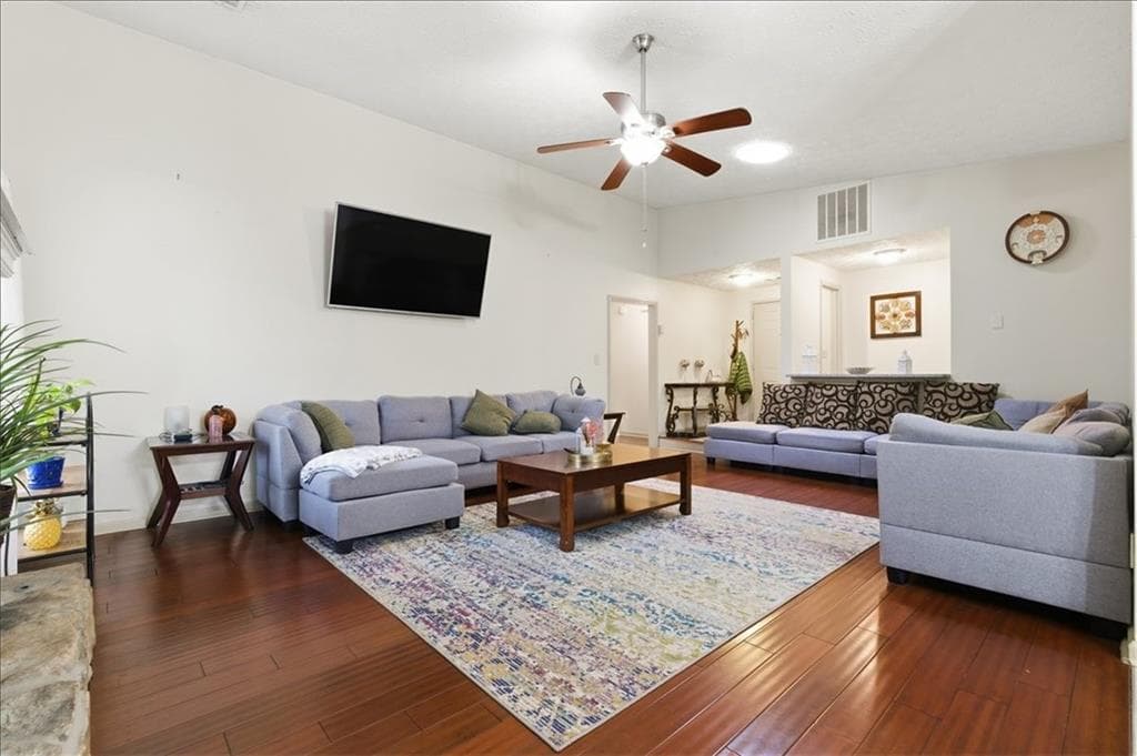 3 bedroom, 2 bathroom, 1,746 sq ft single family residence for rent at 2025 Kristian Way, Roswell, GA 30076 for $2,700 a month — photo 7